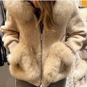 Cozy Shearling Teddy Jacket with Plush Fur Accents